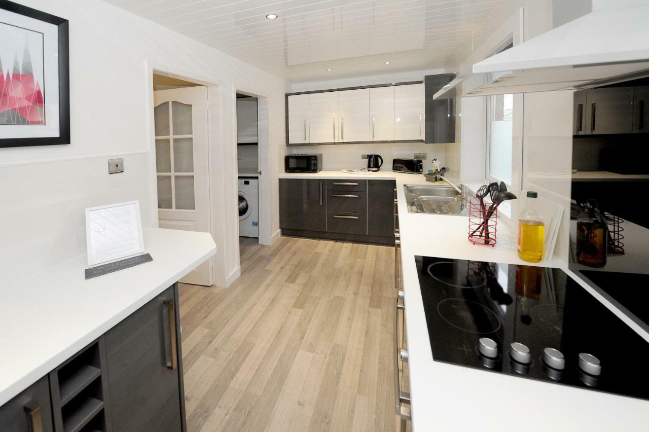 Three Bedroom Spacious House Стърлинг Екстериор снимка